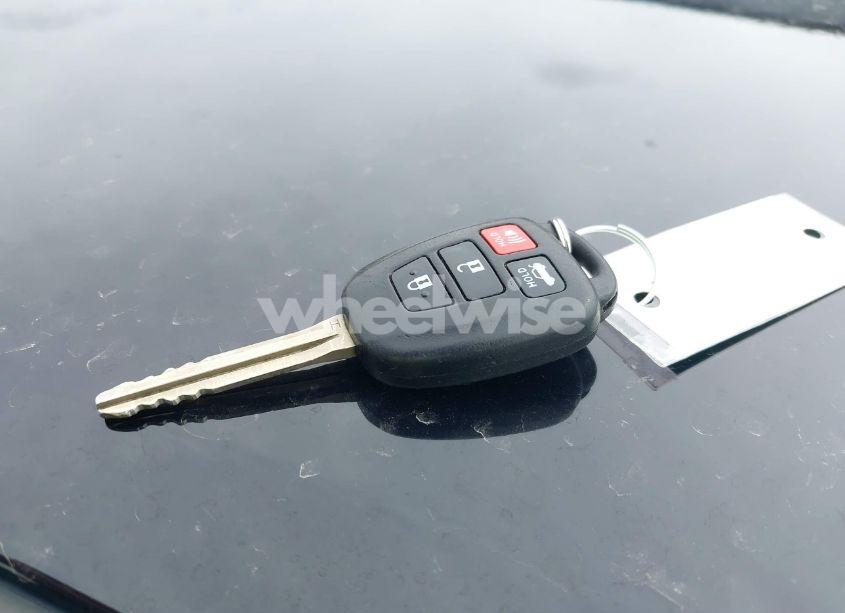 Photo 11 of 2017 Toyota Camry LE (VIN 4T1BF1FK9HU395947)