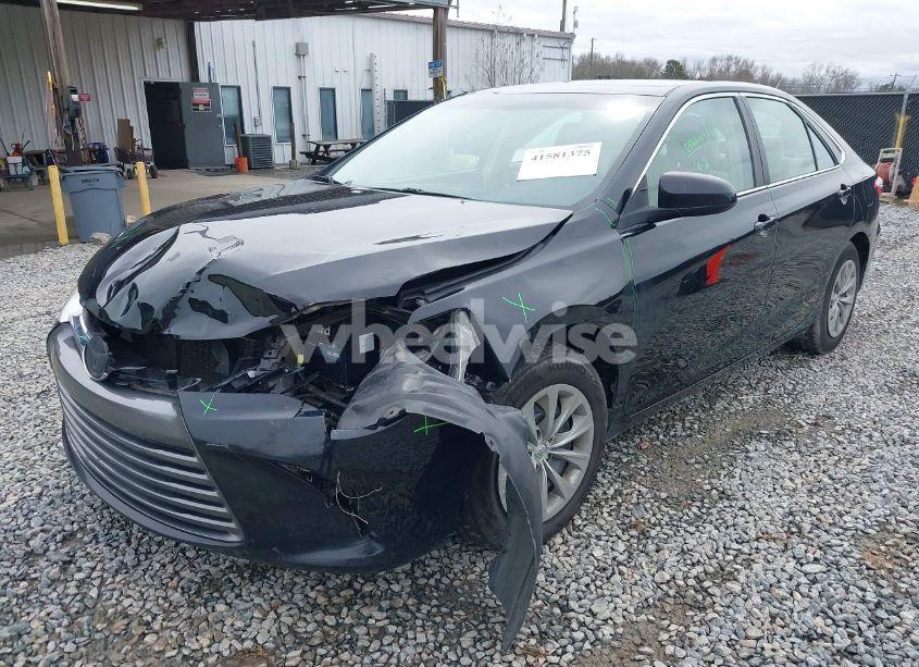 Photo 2 of 2017 Toyota Camry LE (VIN 4T1BF1FK9HU395947)