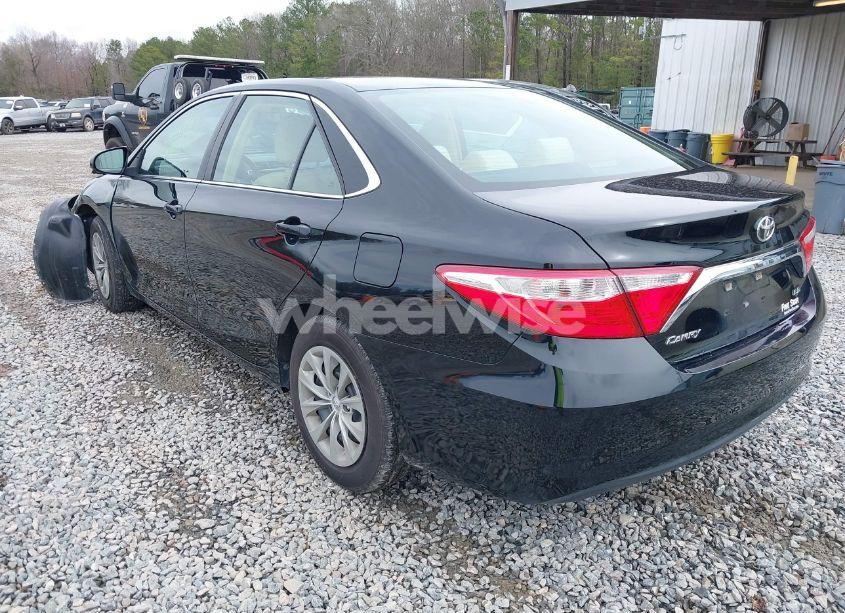 Photo 3 of 2017 Toyota Camry LE (VIN 4T1BF1FK9HU395947)