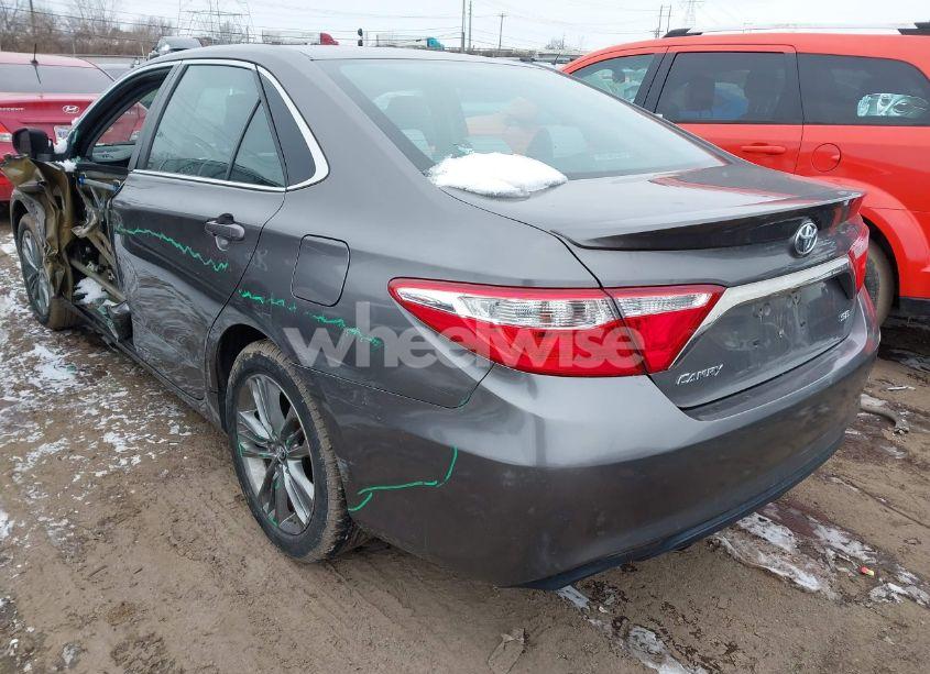 Photo 3 of 2017 Toyota Camry SE (VIN 4T1BF1FK9HU404520)