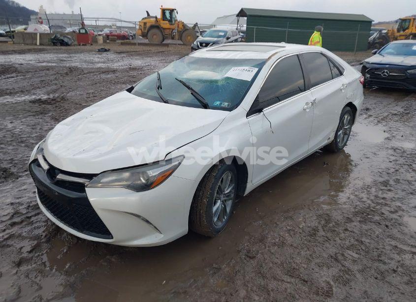 Photo 2 of 2017 Toyota Camry SE (VIN 4T1BF1FK9HU434391)