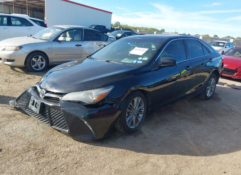 Photo 2 of 2017 Toyota Camry SE (VIN 4T1BF1FK9HU448422)
