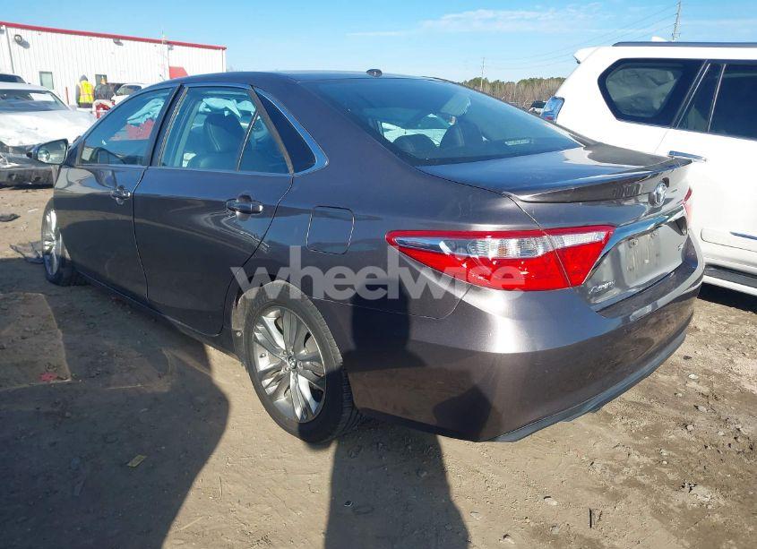 Photo 3 of 2017 Toyota Camry SE (VIN 4T1BF1FK9HU452700)