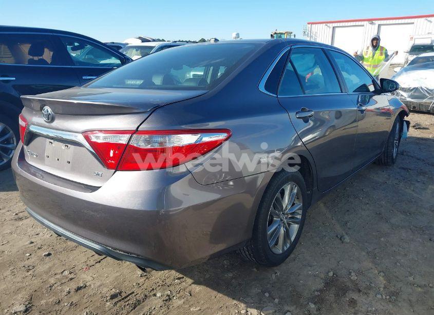 Photo 4 of 2017 Toyota Camry SE (VIN 4T1BF1FK9HU452700)