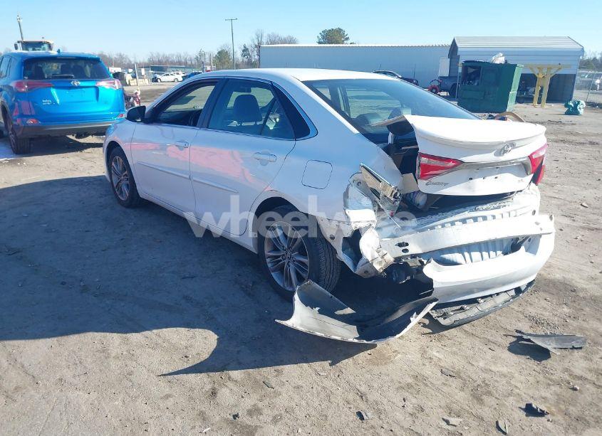 Photo 3 of 2017 Toyota Camry SE (VIN 4T1BF1FK9HU624160)