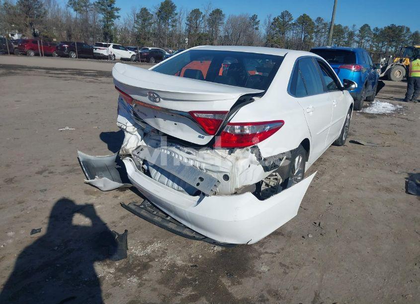 Photo 4 of 2017 Toyota Camry SE (VIN 4T1BF1FK9HU624160)