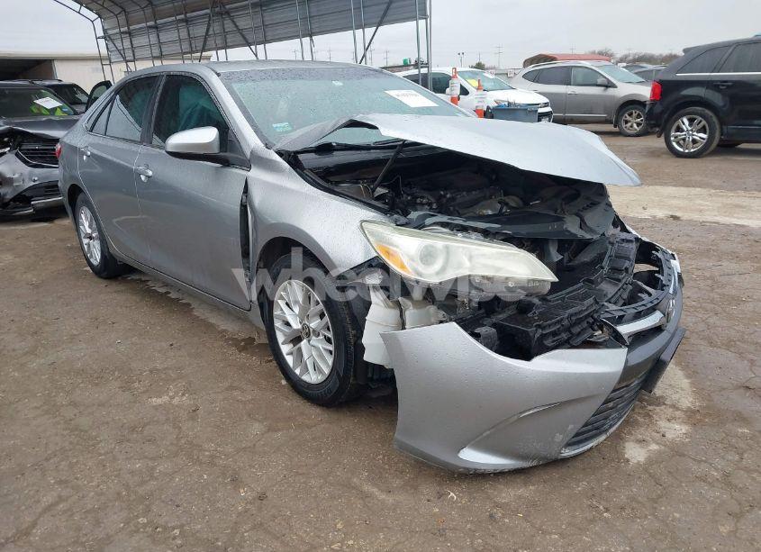 2017 Toyota Camry LE (VIN 4T1BF1FK9HU637233) main photo