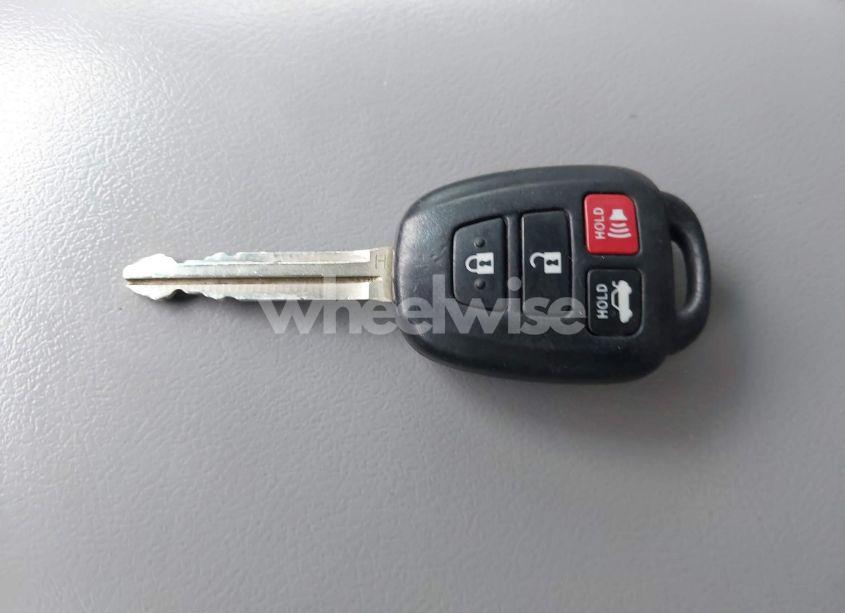 Photo 11 of 2017 Toyota Camry LE (VIN 4T1BF1FK9HU637233)