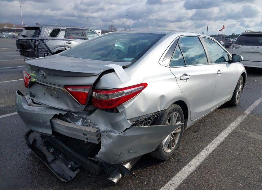 Photo 4 of 2017 Toyota Camry SE (VIN 4T1BF1FK9HU642223)