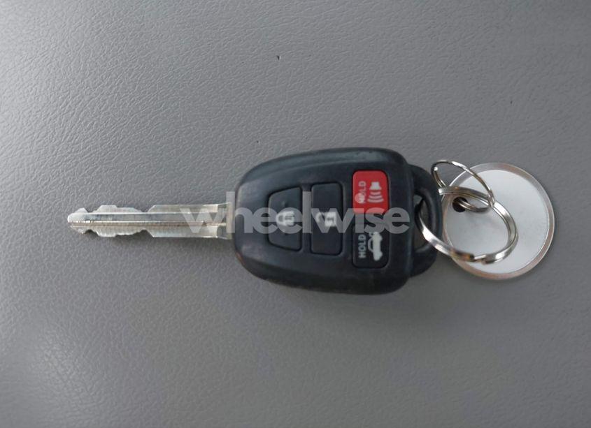 Photo 11 of 2017 Toyota Camry LE (VIN 4T1BF1FK9HU649432)