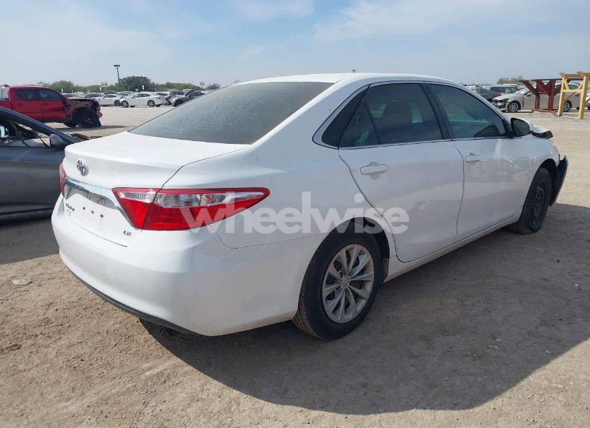 Photo 4 of 2017 Toyota Camry LE (VIN 4T1BF1FK9HU649432)