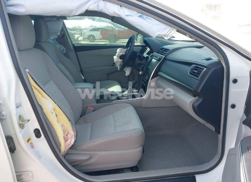 Photo 5 of 2017 Toyota Camry LE (VIN 4T1BF1FK9HU649432)