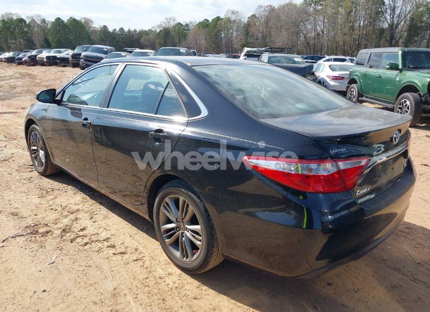 Photo 3 of 2017 Toyota Camry SE (VIN 4T1BF1FK9HU696945)