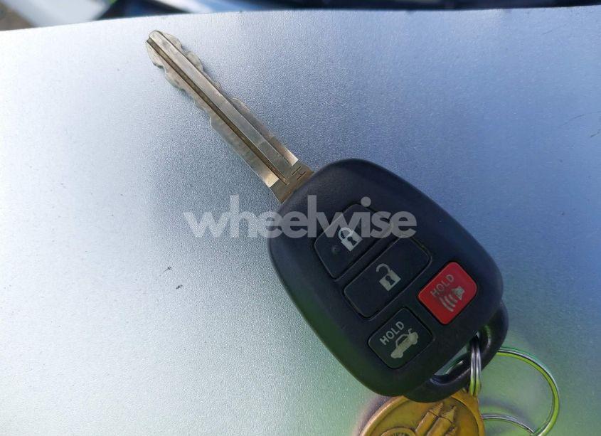 Photo 11 of 2017 Toyota Camry LE (VIN 4T1BF1FK9HU705515)