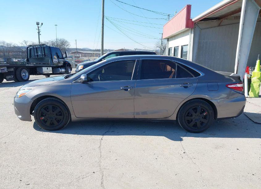 Photo 14 of 2017 Toyota Camry LE (VIN 4T1BF1FK9HU708429)