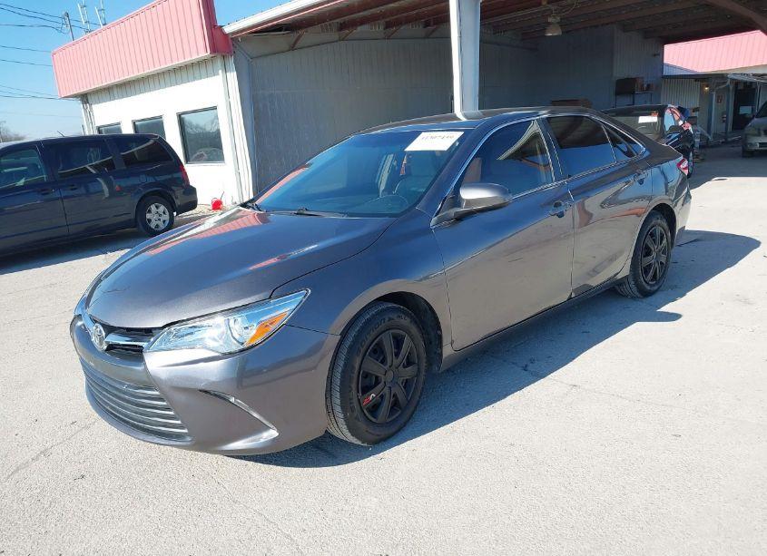 Photo 2 of 2017 Toyota Camry LE (VIN 4T1BF1FK9HU708429)