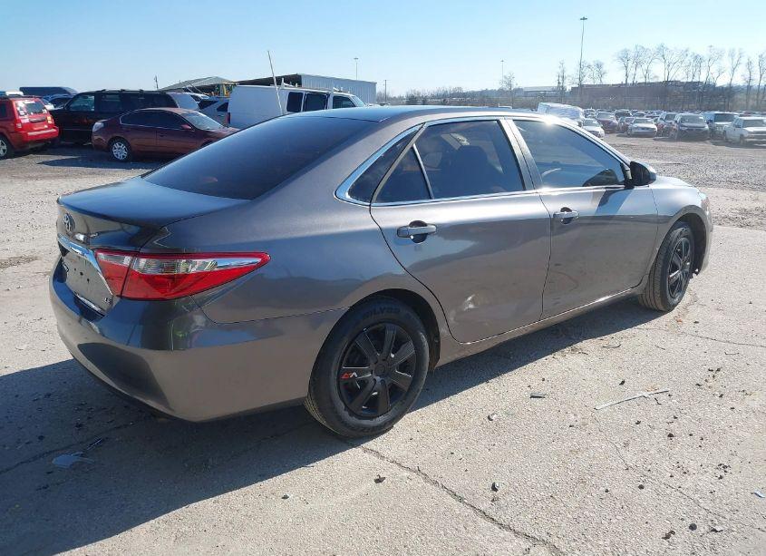 Photo 4 of 2017 Toyota Camry LE (VIN 4T1BF1FK9HU708429)