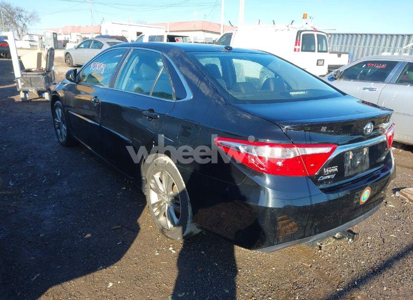 Photo 3 of 2017 Toyota Camry SE (VIN 4T1BF1FK9HU710617)