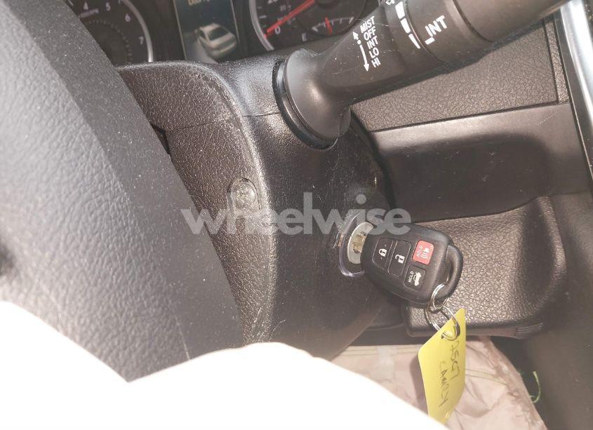 Photo 11 of 2017 Toyota Camry SE (VIN 4T1BF1FK9HU729989)