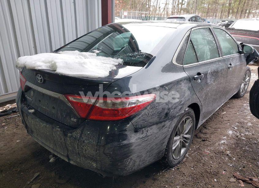 Photo 4 of 2017 Toyota Camry SE (VIN 4T1BF1FK9HU729989)