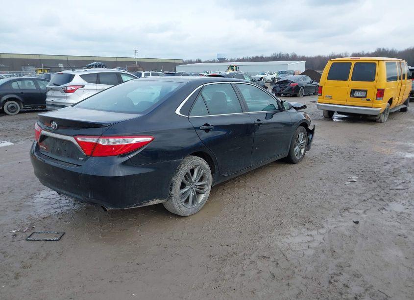 Photo 4 of 2017 Toyota Camry SE (VIN 4T1BF1FK9HU774883)