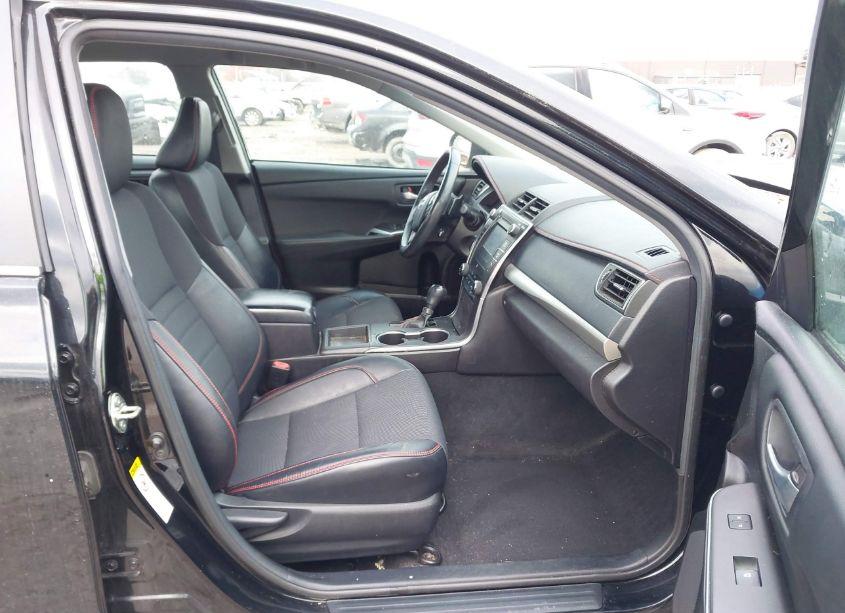 Photo 5 of 2017 Toyota Camry SE (VIN 4T1BF1FK9HU774883)