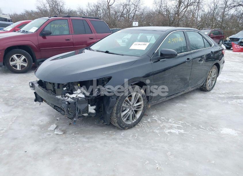 Photo 2 of 2017 Toyota Camry SE (VIN 4T1BF1FK9HU804030)