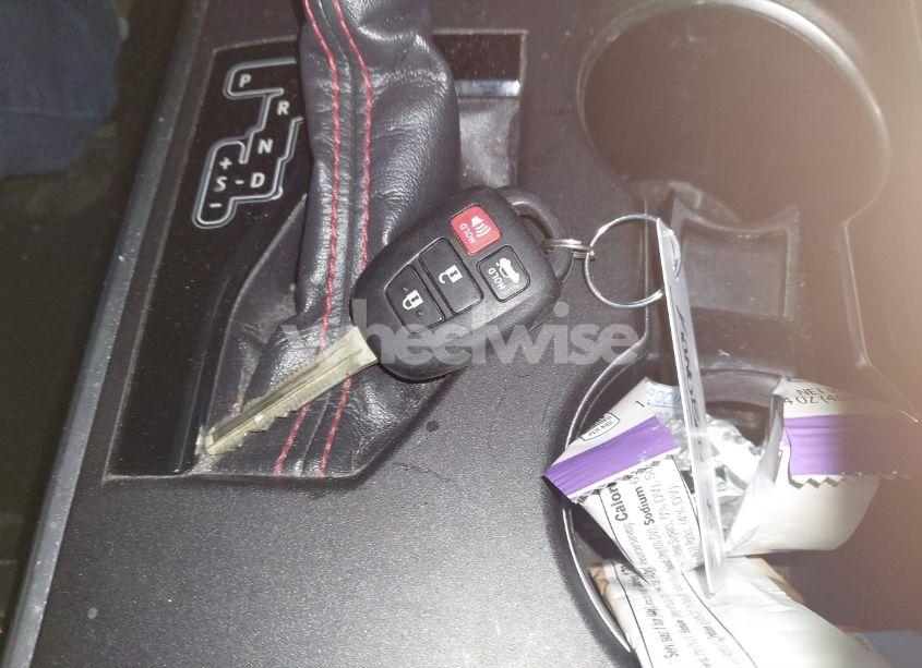 Photo 11 of 2017 Toyota Camry SE (VIN 4T1BF1FK9HU806229)