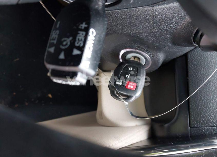 Photo 11 of 2012 Toyota Camry LE (VIN 4T1BF1FKXCU004135)