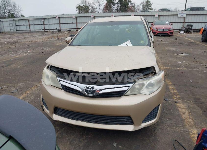 Photo 12 of 2012 Toyota Camry LE (VIN 4T1BF1FKXCU004135)