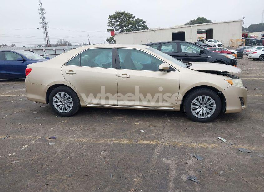 Photo 13 of 2012 Toyota Camry LE (VIN 4T1BF1FKXCU004135)