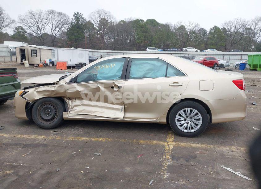 Photo 14 of 2012 Toyota Camry LE (VIN 4T1BF1FKXCU004135)