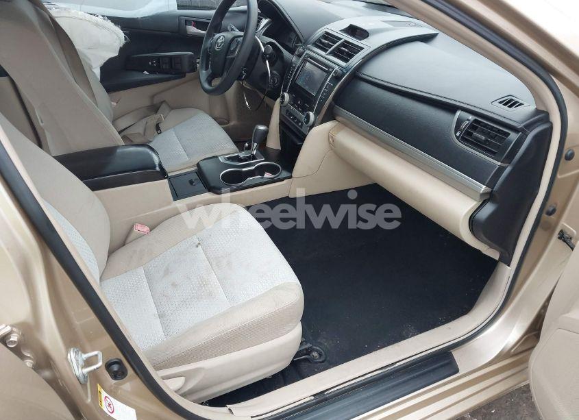 Photo 5 of 2012 Toyota Camry LE (VIN 4T1BF1FKXCU004135)