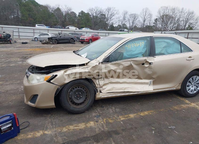 Photo 6 of 2012 Toyota Camry LE (VIN 4T1BF1FKXCU004135)