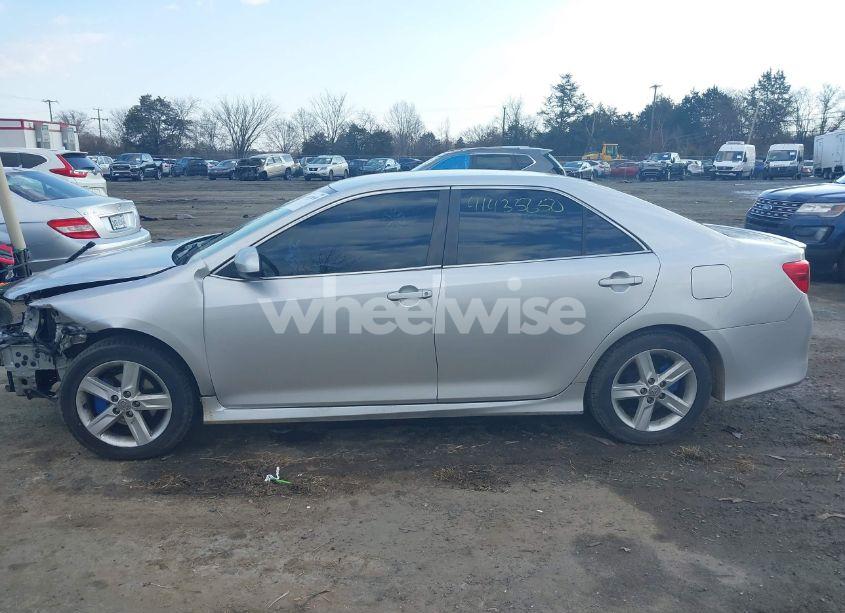 Photo 14 of 2012 Toyota Camry SE (VIN 4T1BF1FKXCU045042)