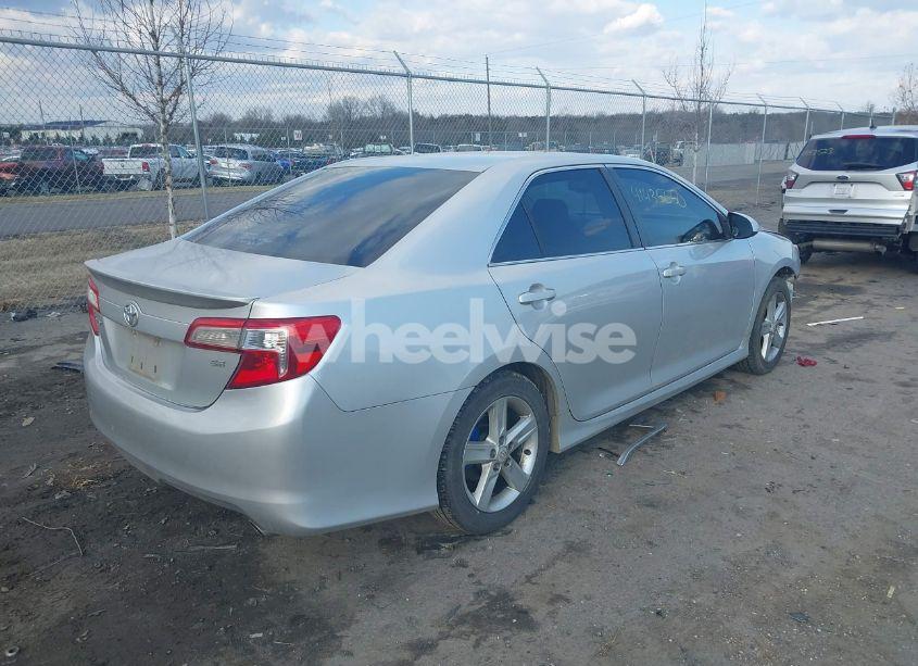 Photo 4 of 2012 Toyota Camry SE (VIN 4T1BF1FKXCU045042)