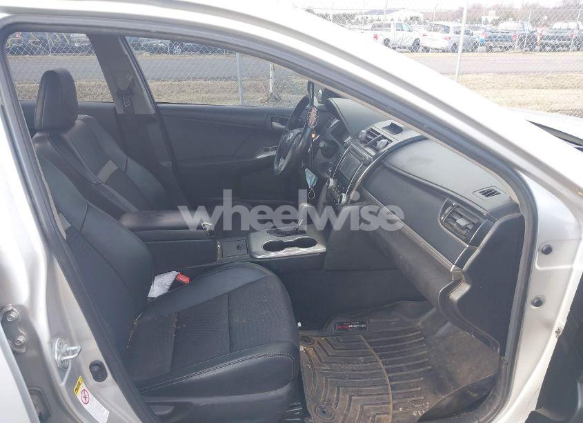 Photo 5 of 2012 Toyota Camry SE (VIN 4T1BF1FKXCU045042)