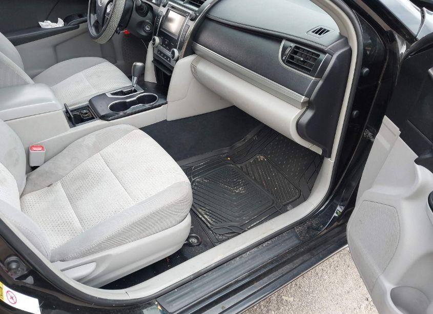 Photo 5 of 2012 Toyota Camry LE (VIN 4T1BF1FKXCU065758)