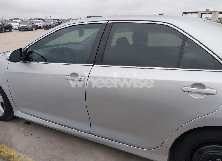 Photo 15 of 2012 Toyota Camry SE (VIN 4T1BF1FKXCU090501)