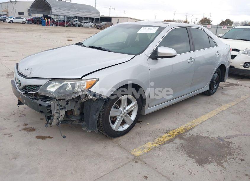 Photo 2 of 2012 Toyota Camry SE (VIN 4T1BF1FKXCU090501)