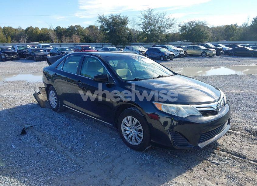 2012 Toyota Camry LE (VIN 4T1BF1FKXCU121746) main photo