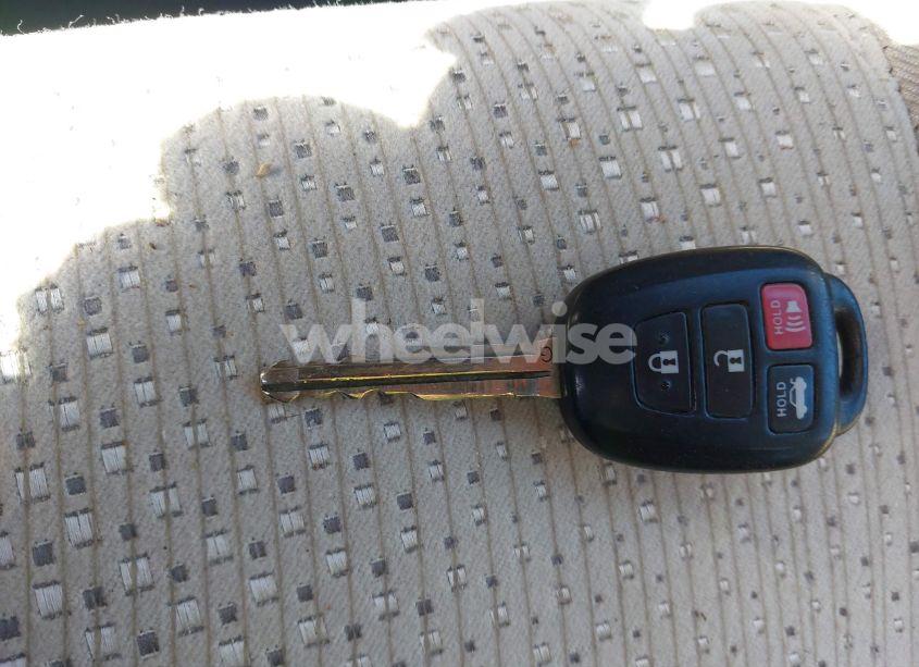 Photo 11 of 2012 Toyota Camry LE (VIN 4T1BF1FKXCU121746)