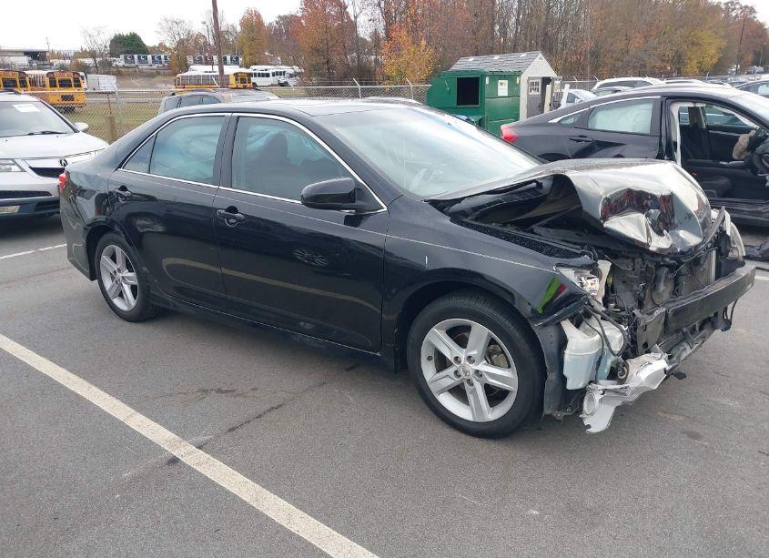 2012 Toyota Camry SE (VIN 4T1BF1FKXCU132584) main photo