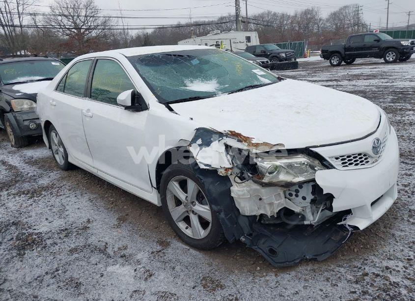 2012 Toyota Camry SE (VIN 4T1BF1FKXCU151507) main photo