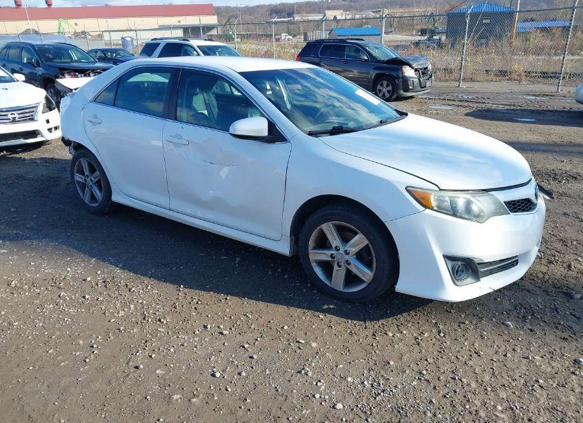 2012 Toyota Camry SE (VIN 4T1BF1FKXCU154410) main photo