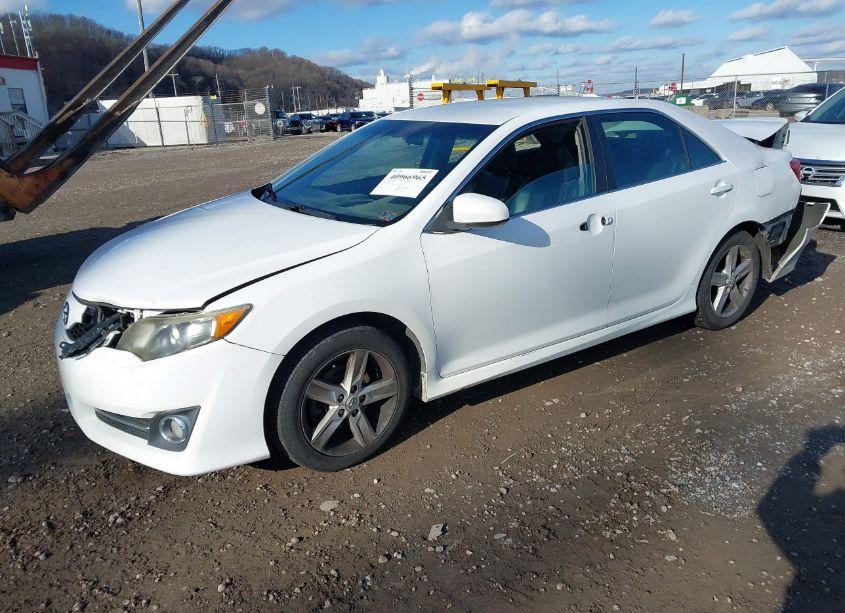 Photo 2 of 2012 Toyota Camry SE (VIN 4T1BF1FKXCU154410)