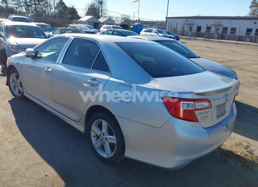 Photo 3 of 2012 Toyota Camry SE (VIN 4T1BF1FKXCU159543)