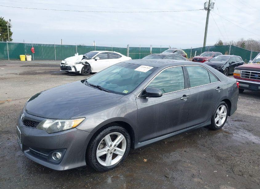Photo 2 of 2012 Toyota Camry SE (VIN 4T1BF1FKXCU166914)