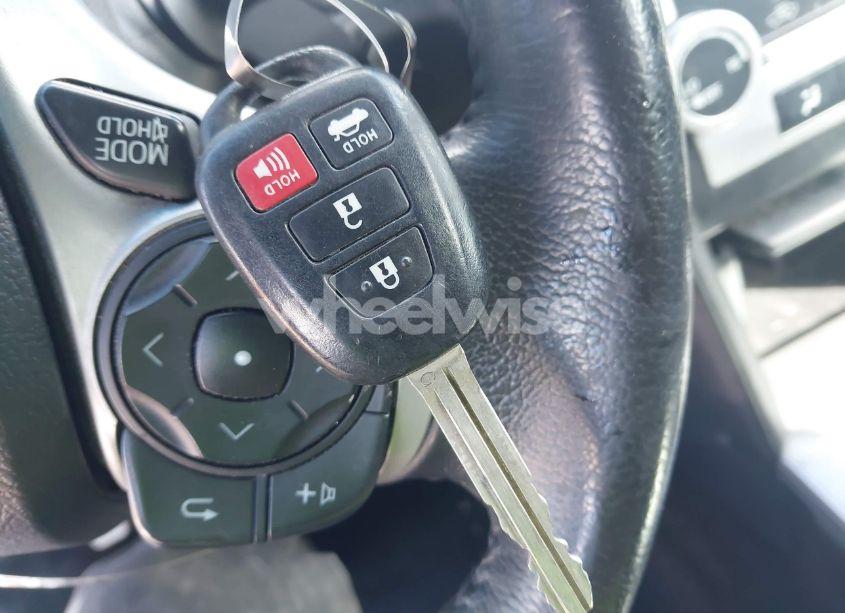 Photo 11 of 2012 Toyota Camry SE (VIN 4T1BF1FKXCU180554)