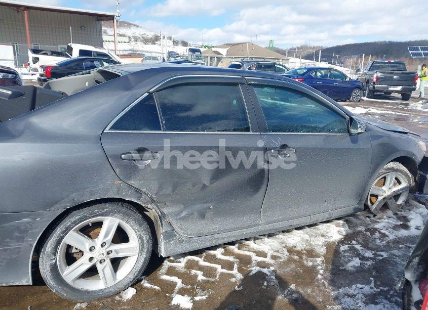 Photo 13 of 2012 Toyota Camry SE (VIN 4T1BF1FKXCU180554)